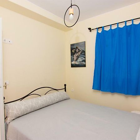 Lilas Traditional Maisonette Элунда Экстерьер фото