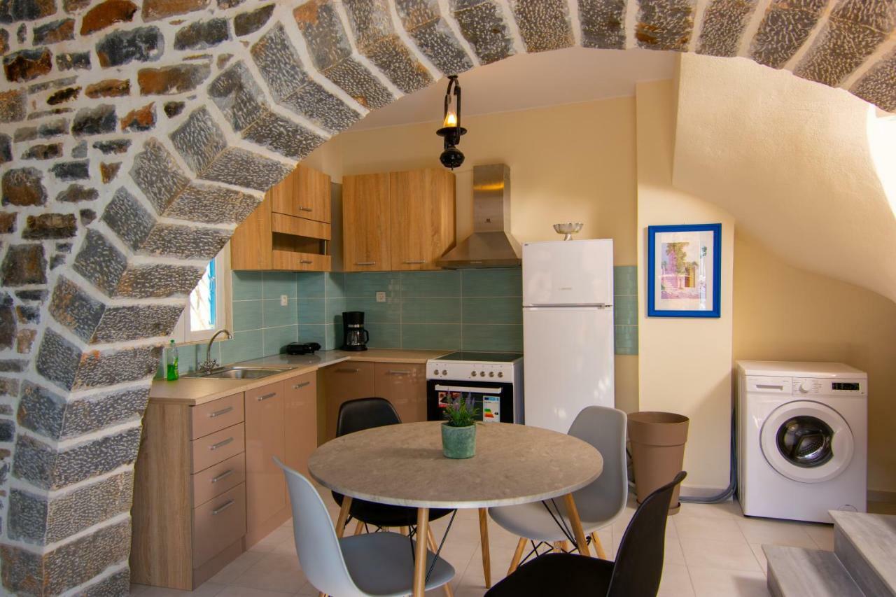Lilas Traditional Maisonette Элунда Экстерьер фото